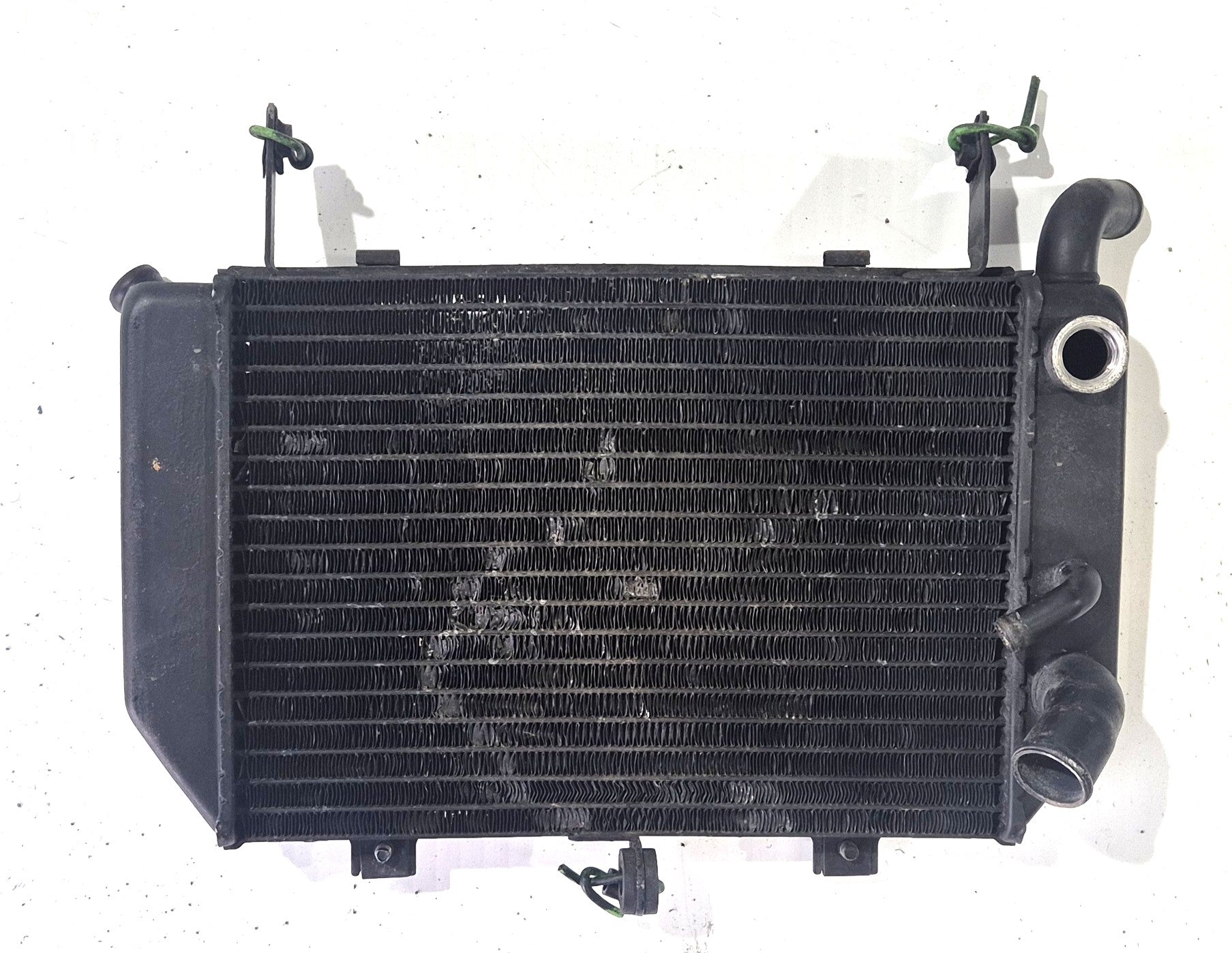 Suzuki 1998 TL1000R Bottom Radiator – GP Motorcycle Wreckers